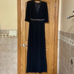 New Laundry by Shelli Segal Black Cape Maxi Formal Dress size 4